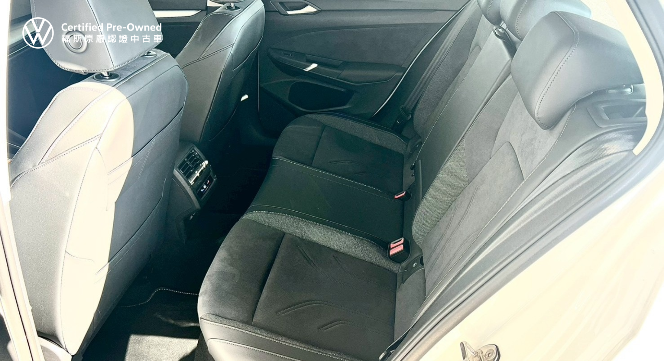 Golf 280 eTSI Life Premium